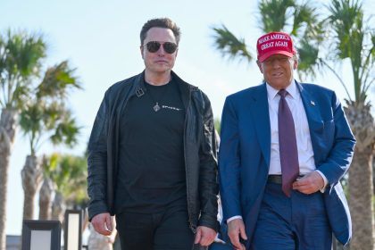 ترامب يلمح لإلغاء عقود شركات ماسك: إنها أموال طائلة