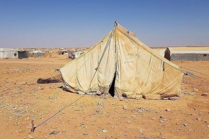 سوريا تطوي صفحة مأساة مخيم الركبان للاجئين على الحدود مع الأردن