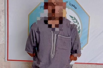 القبض على شخص اعتدى على المارة اثناء حالة سُكر شديد بقضاء العلم في صلاح الدين