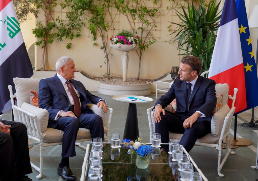 رئيس الجمهورية ونظيره الفرنسي يؤكدان ضرورة بذل الجهود لتخفيف حدة التوترات وتعزيز السلام