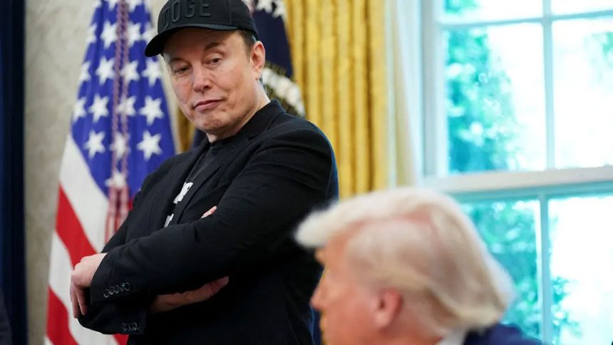 "تجاوزت حدودي".. ماسك يعتذر لترامب