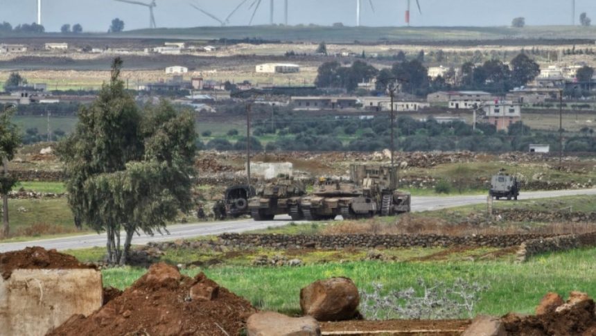 القوات الاسرائيلية تتوغل في قرية جنوبي سوريا وتفرض حظرًا للتجوال