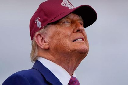 البيت الأبيض: الرئيس ترامب على علم بحركة الأفراد الأمريكيين في الشرق الأوسط