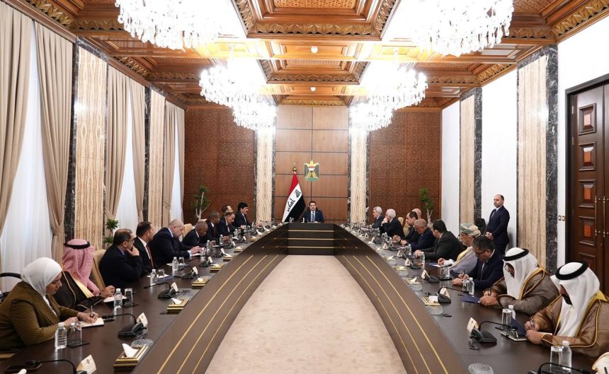السوداني يؤكد أهمية مبادرات العراق بقمّة بغداد في تعزيز التكامل العربي والشراكة البناءة