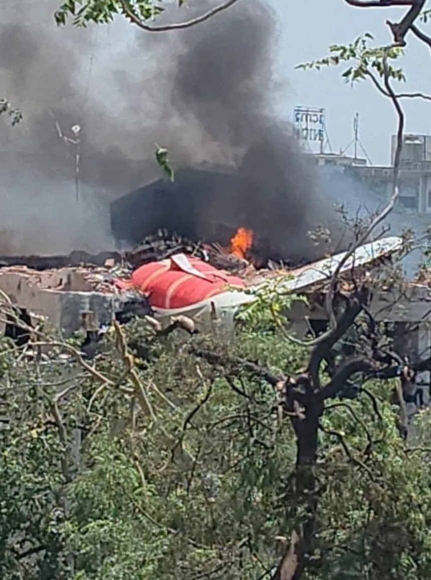 الشرطة الهندية: نعتقد أن جميع ركاب الطائرة الـ 242 لقوا حتفهم