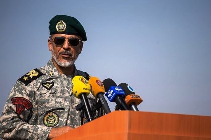 خامنئي يعين حبيب الله سياري قائدا مؤقتا للأركان واللواء وحيدي قائدا للحرس الثوري