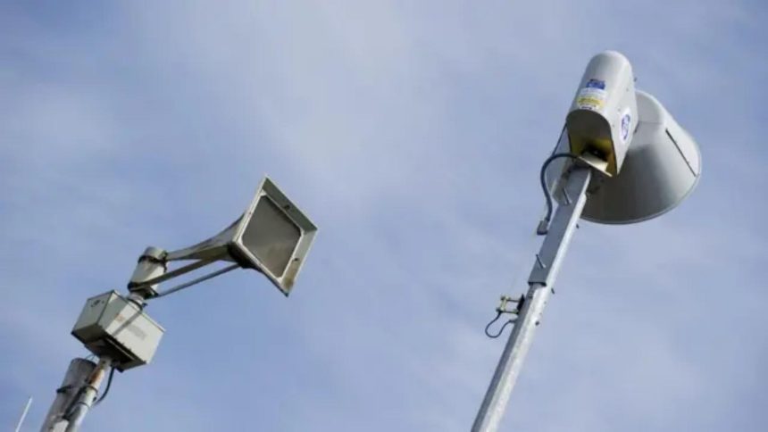 إعلام اسرائيلي: للمرة الأولى صافرات الإنذار تدوي في كامل أنحاء البلاد جراء اطلاق صواريخ من ايران