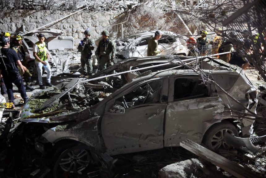 إعلام عبري: سقوط صواريخ في منطقة تل أبيب الكبرى