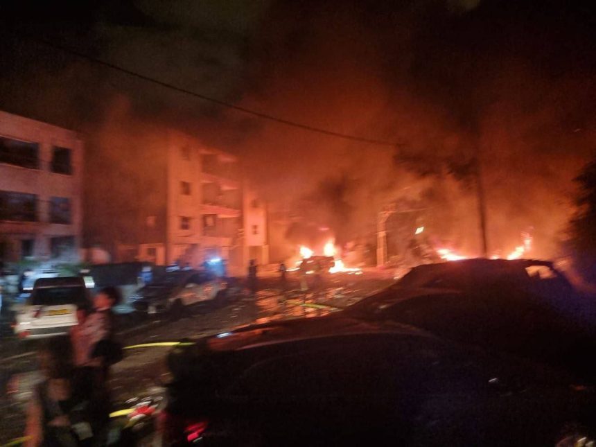 إعلام عبري: نحو 30 صاروخا إيرانيا أطلقت على إسرائيل في الرشقة الأخيرة