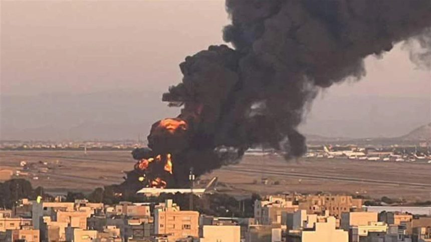 الخارجية الإيرانية: اسرائيل استهدفت أحد المباني التابعة للوزارة ما أدى إلى إصابة عدة مدنيين