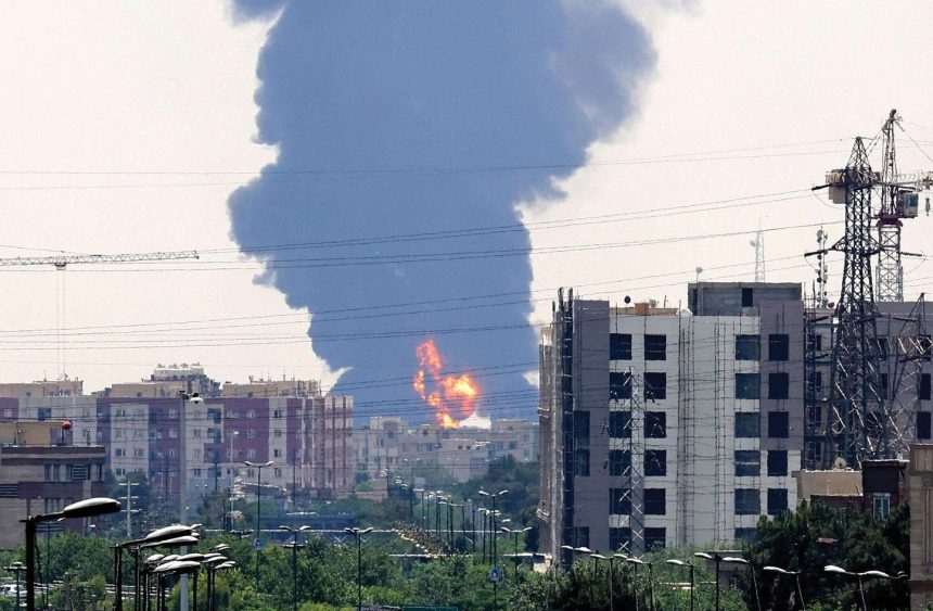 إعلام إيراني: انفجارات في مدينة كرمانشاه غرب إيران