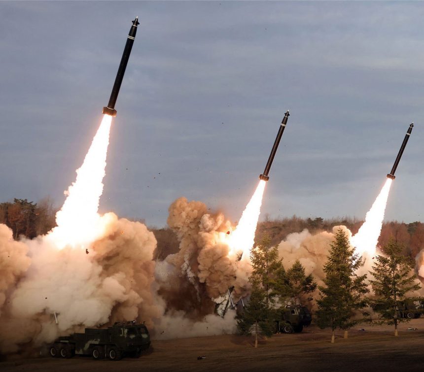 وكالة إيرنا: إطلاق 8 صواريخ من إيران باتجاه إسرائيل