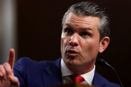 وزير الدفاع الأمريكي: نسعى للسلام لكن نستعد للحرب