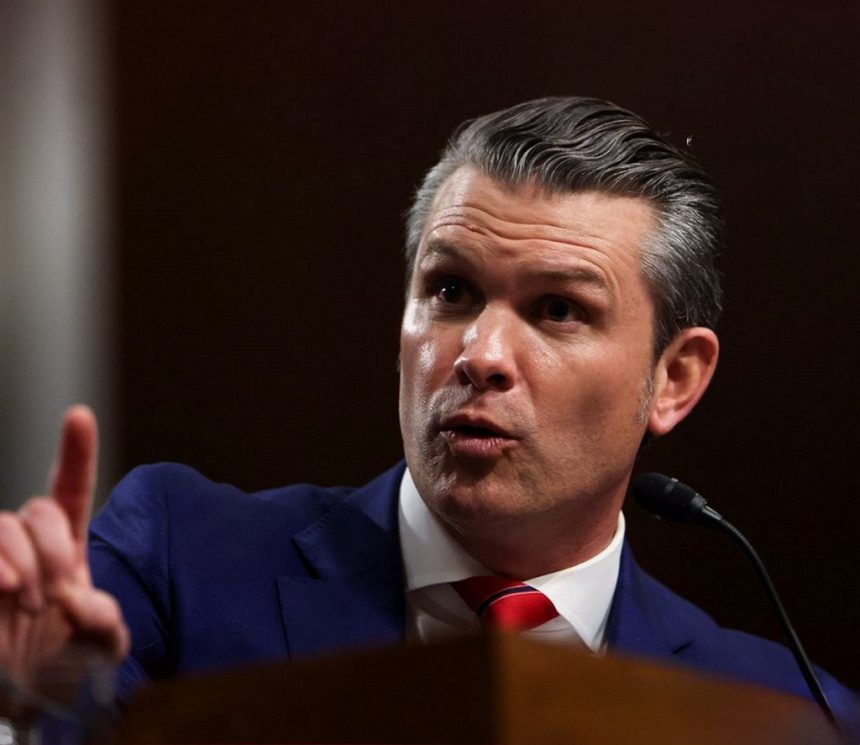 وزير الدفاع الأمريكي: نسعى للسلام لكن نستعد للحرب