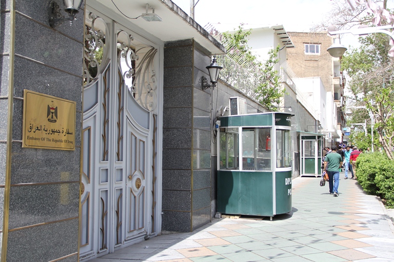 وزارة الخارجية: سفارة العراق في طهران والقنصليات في إيران تواصل عملها بشكل مستمر