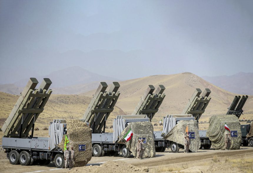 اعلام ايراني: الدفاعات الجوية تتصدى لاهداف معادية فوق العاصمة طهران