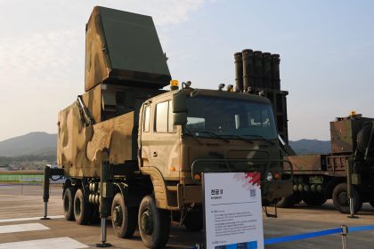 وزير الدفاع: سنتسلم الوجبة الأولى لمنظومة الدفاع الجوي من كوريا الجنوبية خلال الأشهر المقبلة