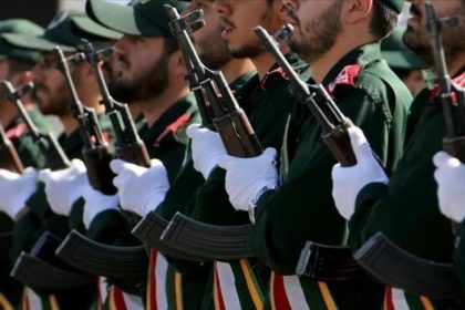 الحرس الثوري يعلن اغتيال 11 عنصرا من قواته بهجوم إسرائيلي ليلة أمس