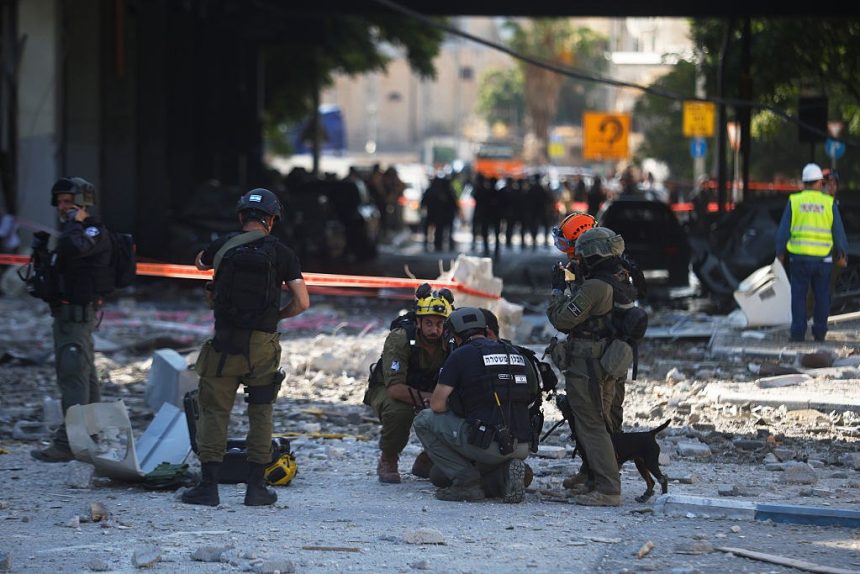 الحرس الثوري: قصفنا في الموجة 17 اليوم مواقع عسكرية إسرائيلية تستهدف غزة ولبنان واليمن وإيران