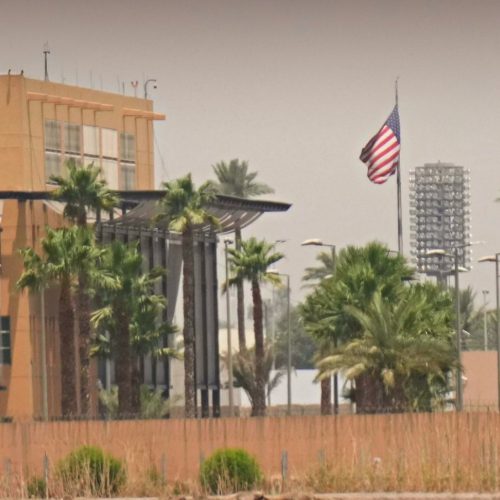 السفارة الامريكية في بغداد تدعو مواطنيها بالعراق لتجنب أماكن تواجد الأجانب والتجمعات الكبيرة