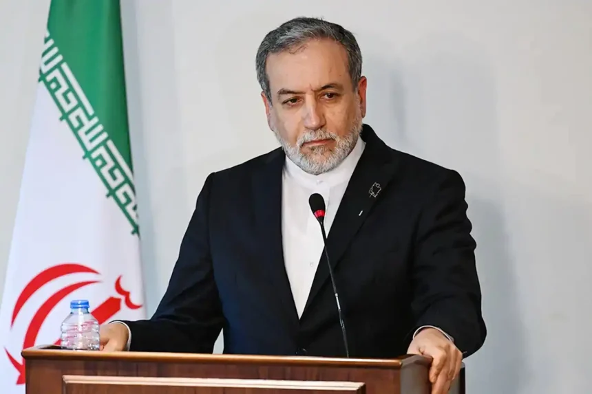 وزير الخارجية الايراني يدعو مجلس الأمن الدولي للتنديد بالهجمات الامريكية على بلاده