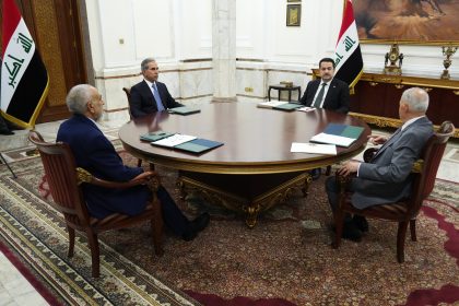 الرئاسات تعقد اجتماعاً في قصر بغداد لبحث التطورات بالمنطقة