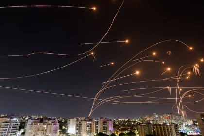 صحيفة امريكية: إسرائيل تسعى لإنهاء الحرب مع إيران