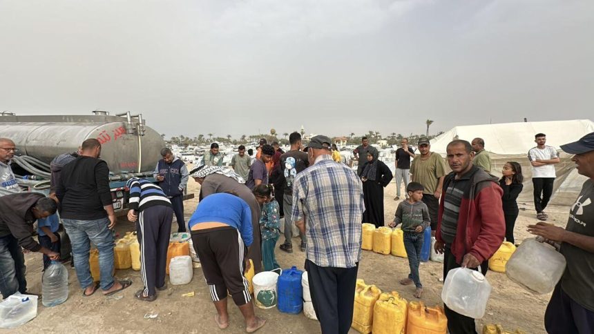 السعودية توقع اتفاقية لإنشاء 4 محطات لتحلية المياه في قطاع غزة