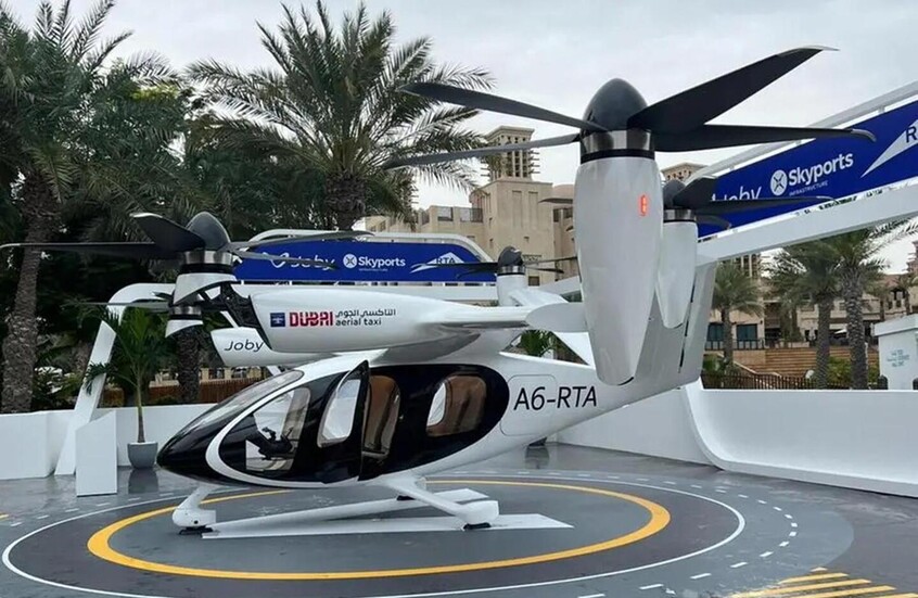 "كوكب الإمارات".. دبي تعلن نجاح أول رحلة "تاكسي" جوي