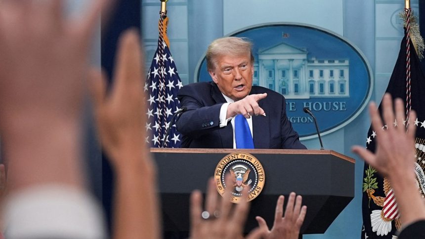 البيت الأبيض: ترامب لا يتفاوض شخصيًا مع إيران والاتصالات تجري عبر دبلوماسيين