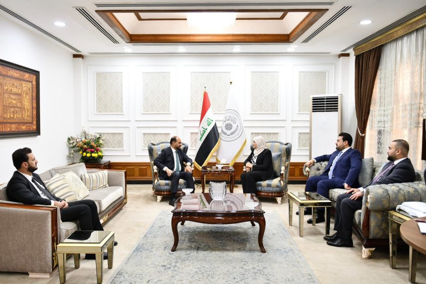 محافظ الأنبار يبحث مع وزير المالية دعم المشاريع الخدمية للمحافظة