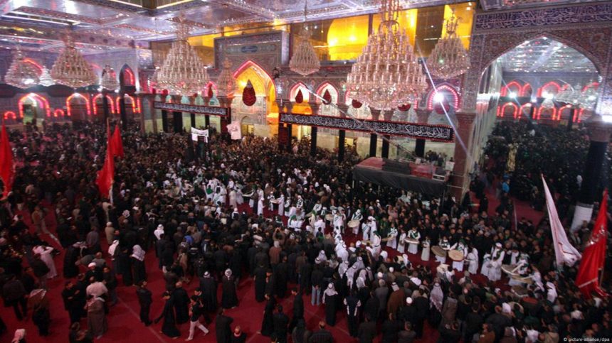العراق يعلن دخول عشرات الآلاف من الزائرين العرب والأجانب لإحياء ذكرى عاشوراء