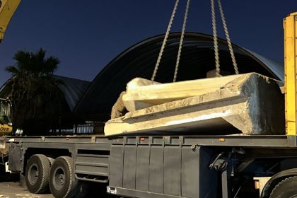 عمليات بغداد ترفع الكتل الكونكريتية بمنطقة الصالحية وسط العاصمة.. صور