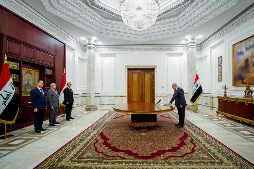 القاضي حسن الخفاجي يؤدي اليمين الدستوري كعضو احتياط في المحكمة الاتحادية العليا