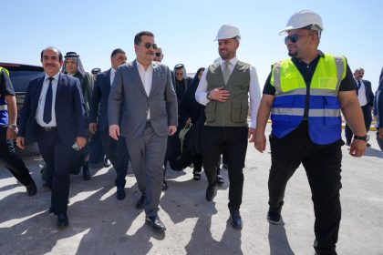 السوداني يؤكد مضي الحكومة بتنفيذ مشاريع البنى التحتية في محافظة النجف