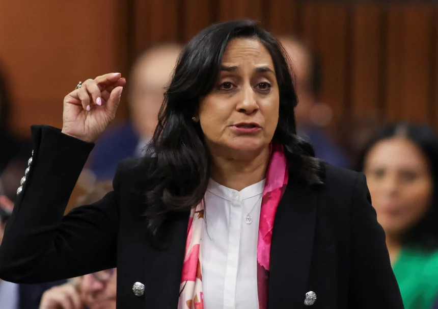 وزير خارجيتها: كندا لن تصبح ولاية أمريكية أبدا