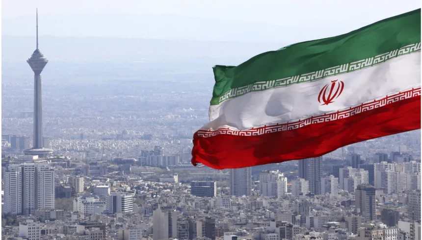 طهران: تخصيب اليورانيوم خط احمر ولن تعقد أي مفاوضات ستُربط بوقفه