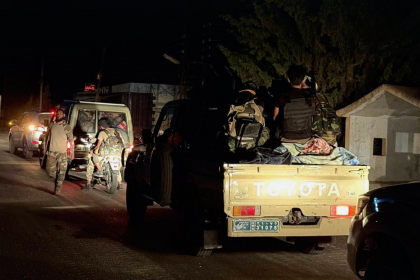 سانا: بدء انسحاب قوات الجيش السوري من السويداء