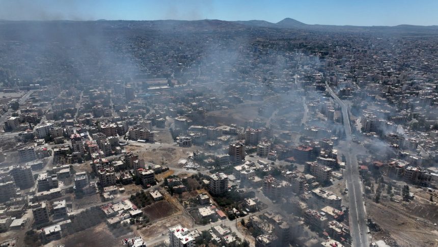 سوريا.. استمرار الاشتباكات في السويداء رغم بدء انتشار قوات الأمن بمناطق المدينة