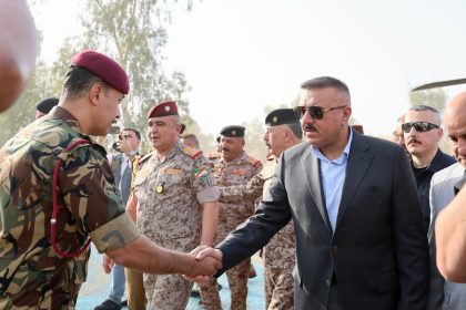 ‏وزير الداخلية يصل إلى منفذ المنذرية استعداداً لتأمين دخول زائري الأربعينية‬