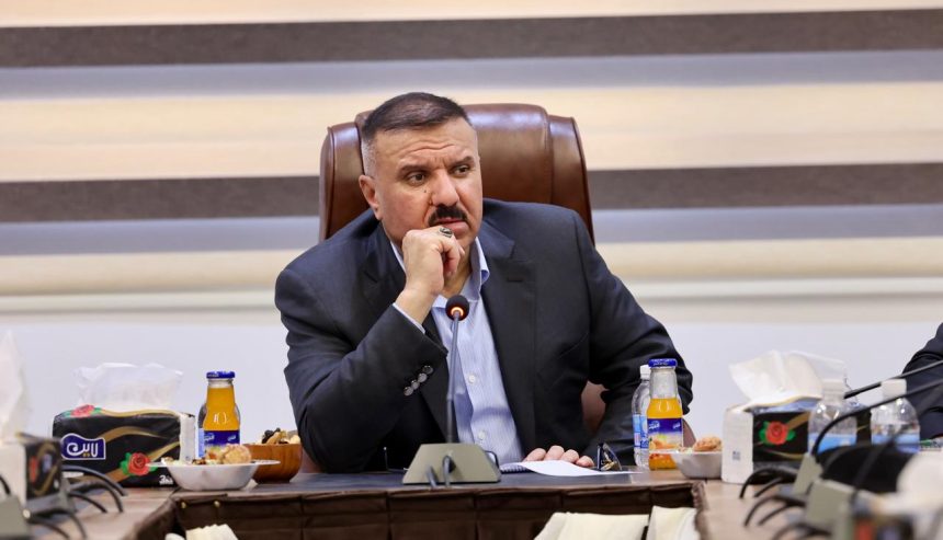 وزير الداخلية يوجه بمنع المظاهر المسلحة وتوفير الأجواء المناسبة للوافدين بالزيارة الأربعينية