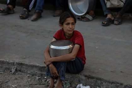 بيان من 25 دولة يطالب إسرائيل بالإفراج الفوري عن المساعدات إلى غزة