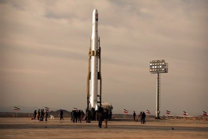 إيران تجري تجربة شبه مدارية على صاروخها الفضائي"قاصد"