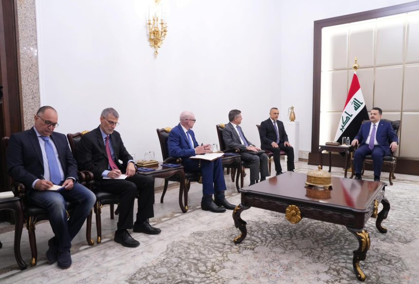 العراق يؤكد سعيه إلى استثمار جميع ما ينتج في حقول النفط من غاز بحلول 2028