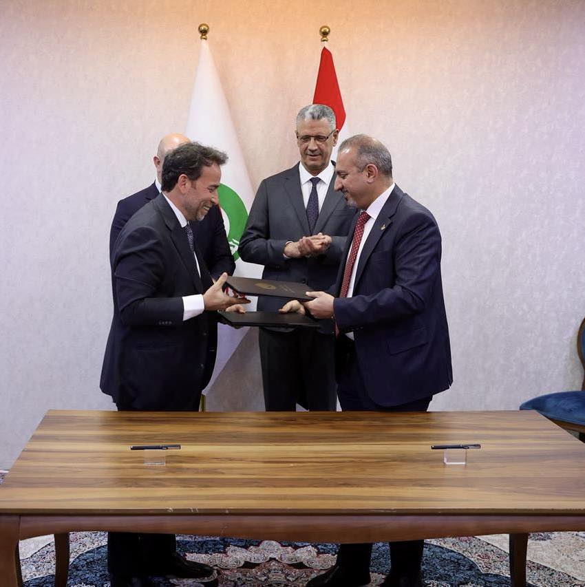 العراق يوقع عقدا مع شركة شلمبرجر لتطوير الإنتاج في حقل عكاز الغازي