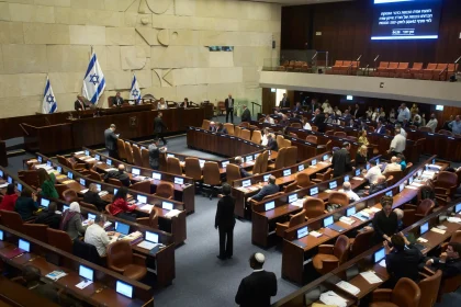 الكنيست الإسرائيلي يصوت لمشروع قانون يدعو لفرض السيادة على الضفة الغربية وغور الأردن