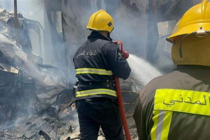 إخماد حريق اندلع داخل منزل في منطقة الحرية ببغداد