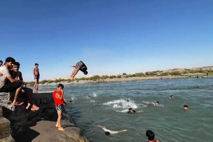 كربلاء تعطل الدوام الرسمي يوم غد الأحد بسبب ارتفاع درجات الحرارة