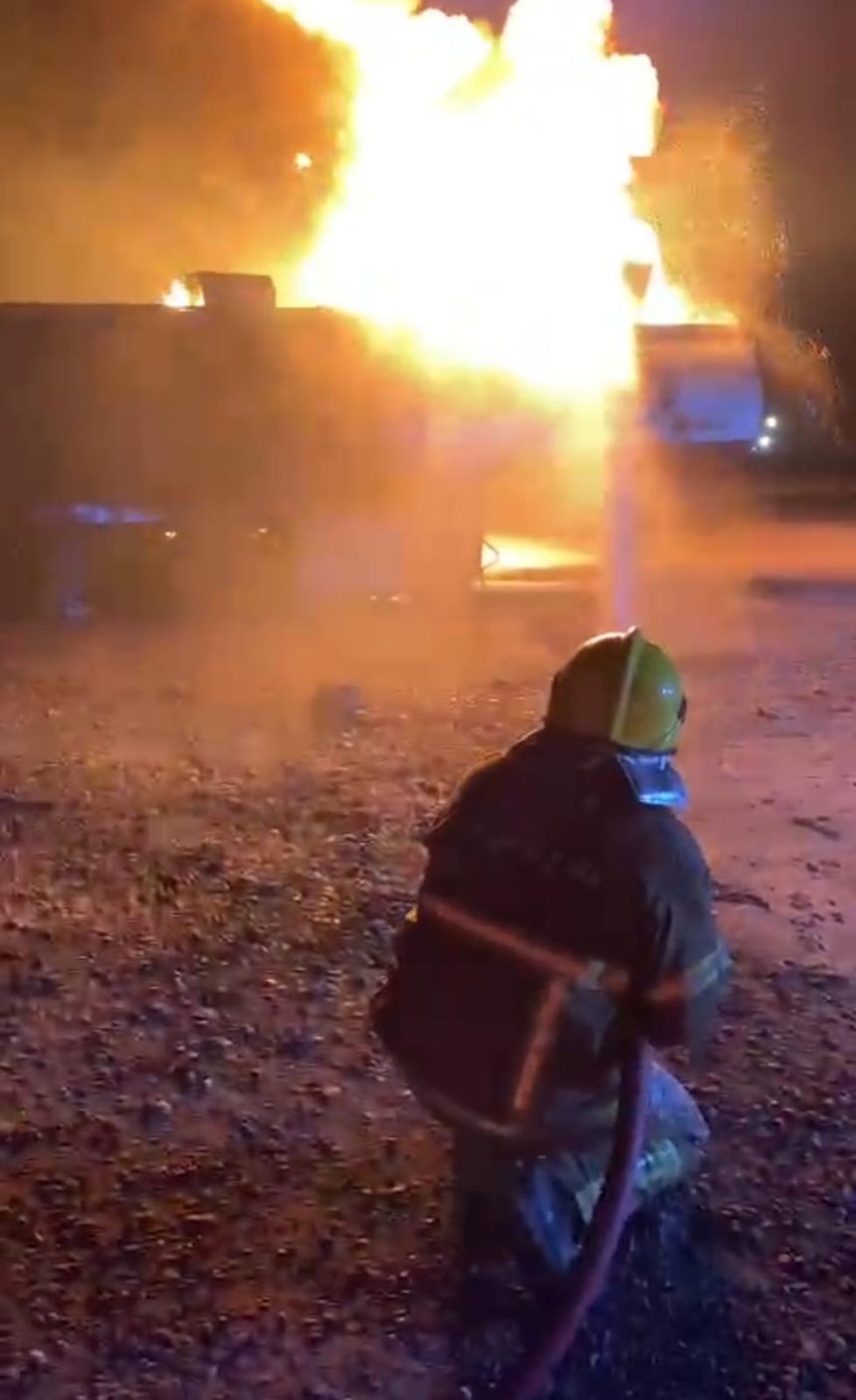إصابة ضابط ومنتسبين من الدفاع المدني بانفجار صهريج بنزين في تلعفر بنينوى