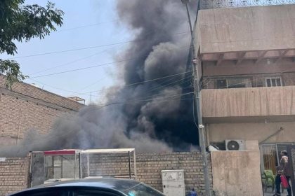 إخماد حريق اندلع في أحد المنازل المتروكة في الأعظمية